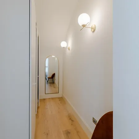 Lejlighed Casa Lazzaro Contemporary Ground Floor *