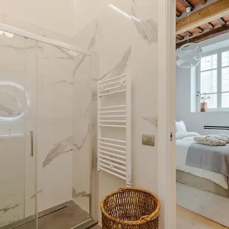 Apartment Casa Lazzaro Contemporary Ground Floor Lucca