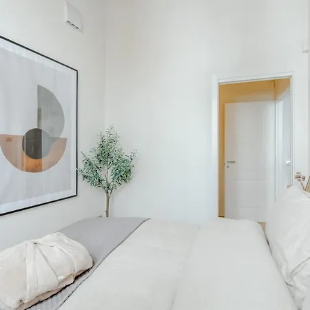 Casa Lazzaro Contemporary Ground Floor *